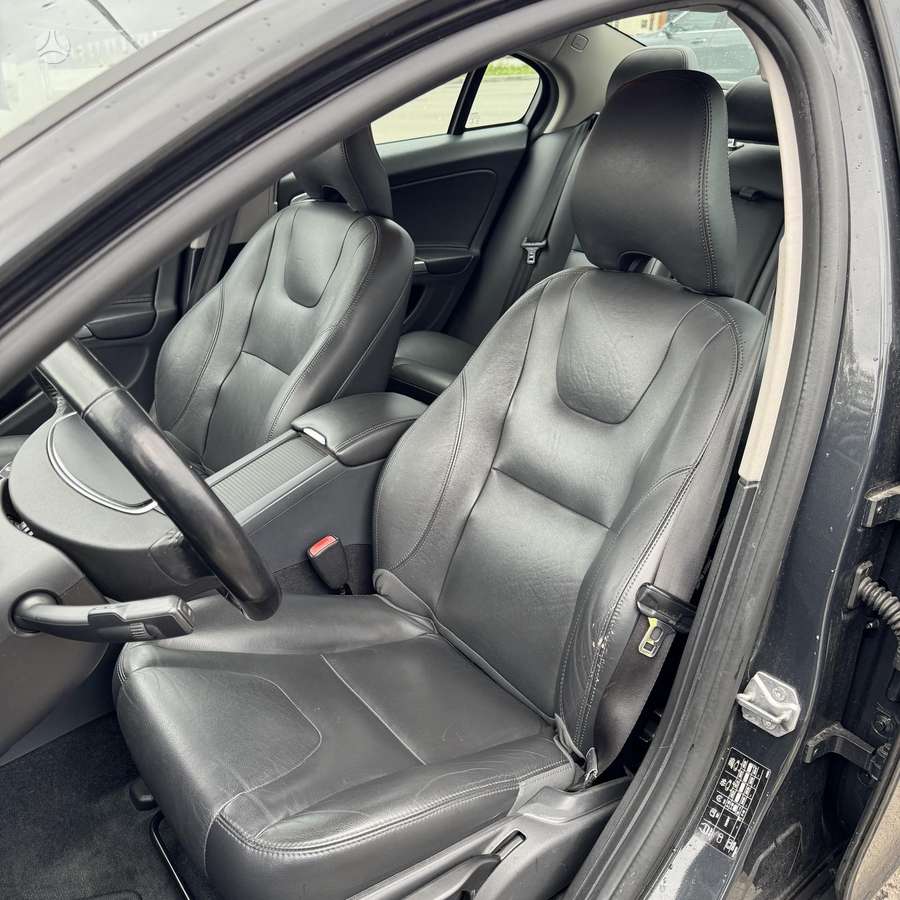 Volvo S60, 2.0 l., Седан