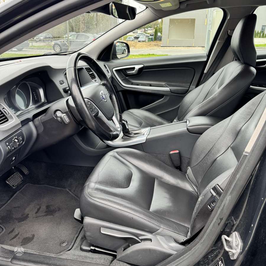 Volvo S60, 2.0 l., Седан