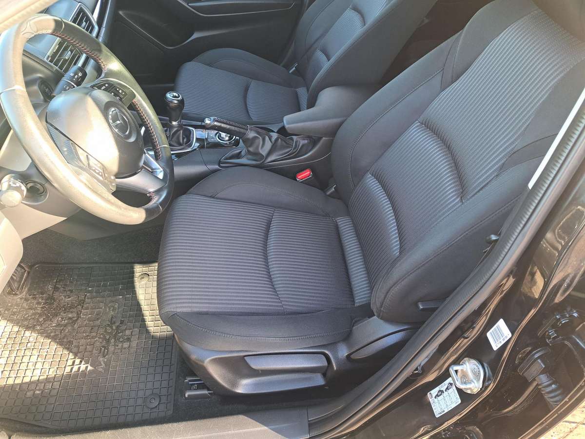 Mazda 3, 2.2 l., Хэтчбек