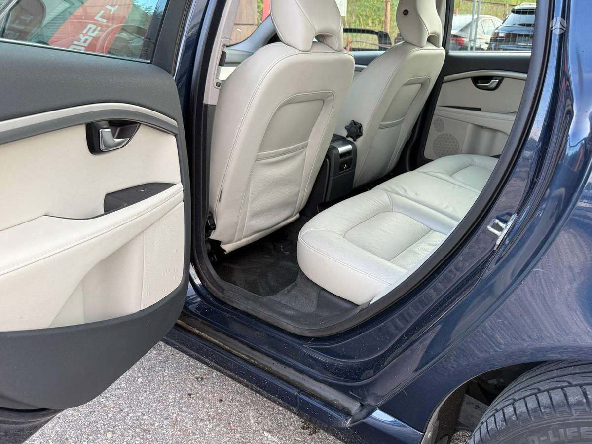 Volvo V70, 2.0 l., Универсал