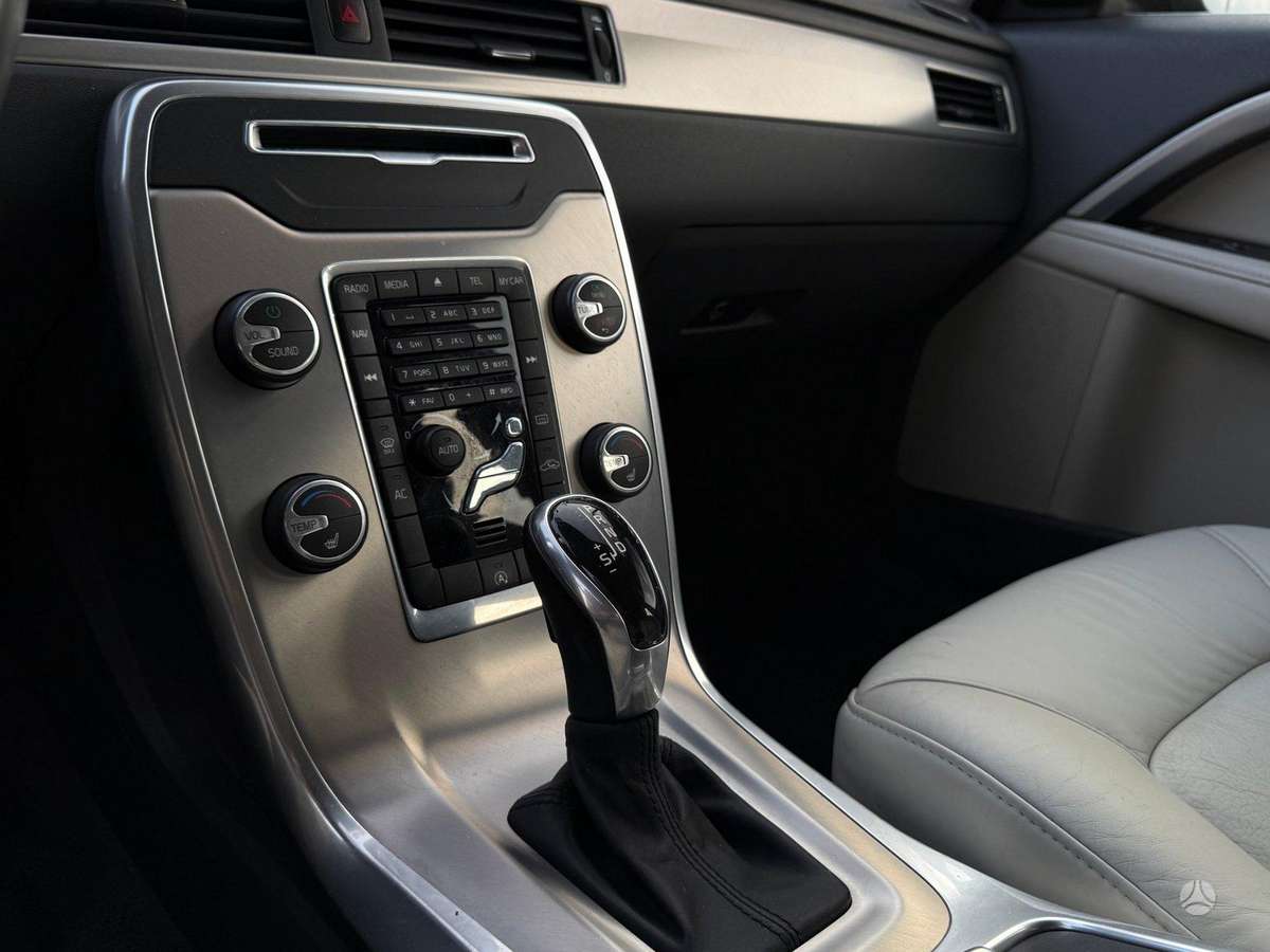 Volvo V70, 2.0 l., Универсал