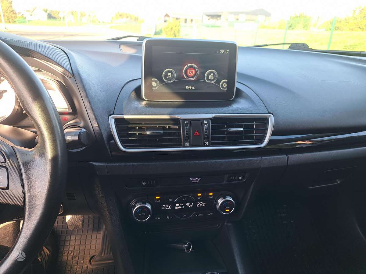 Mazda 3, 2.2 l., Хэтчбек