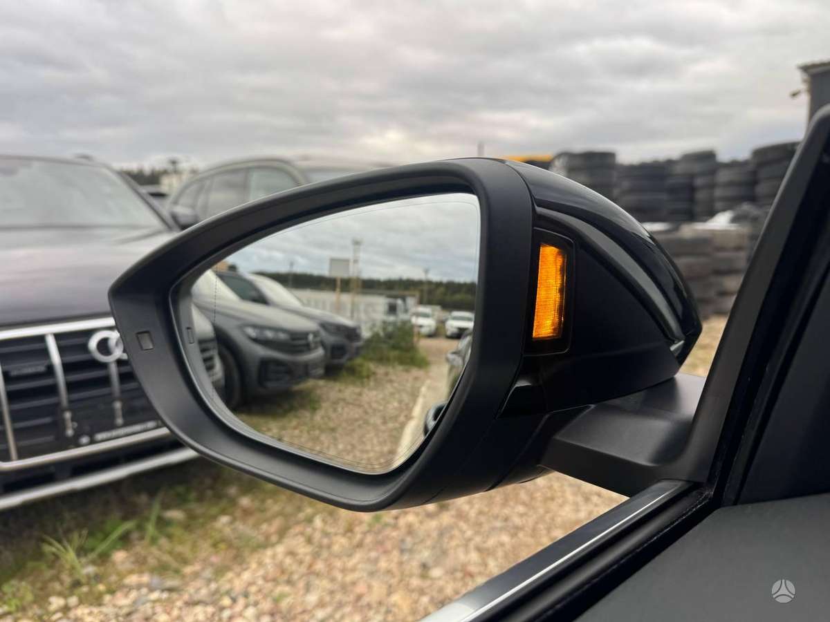 Audi e-tron Sportback, off-road / crossover