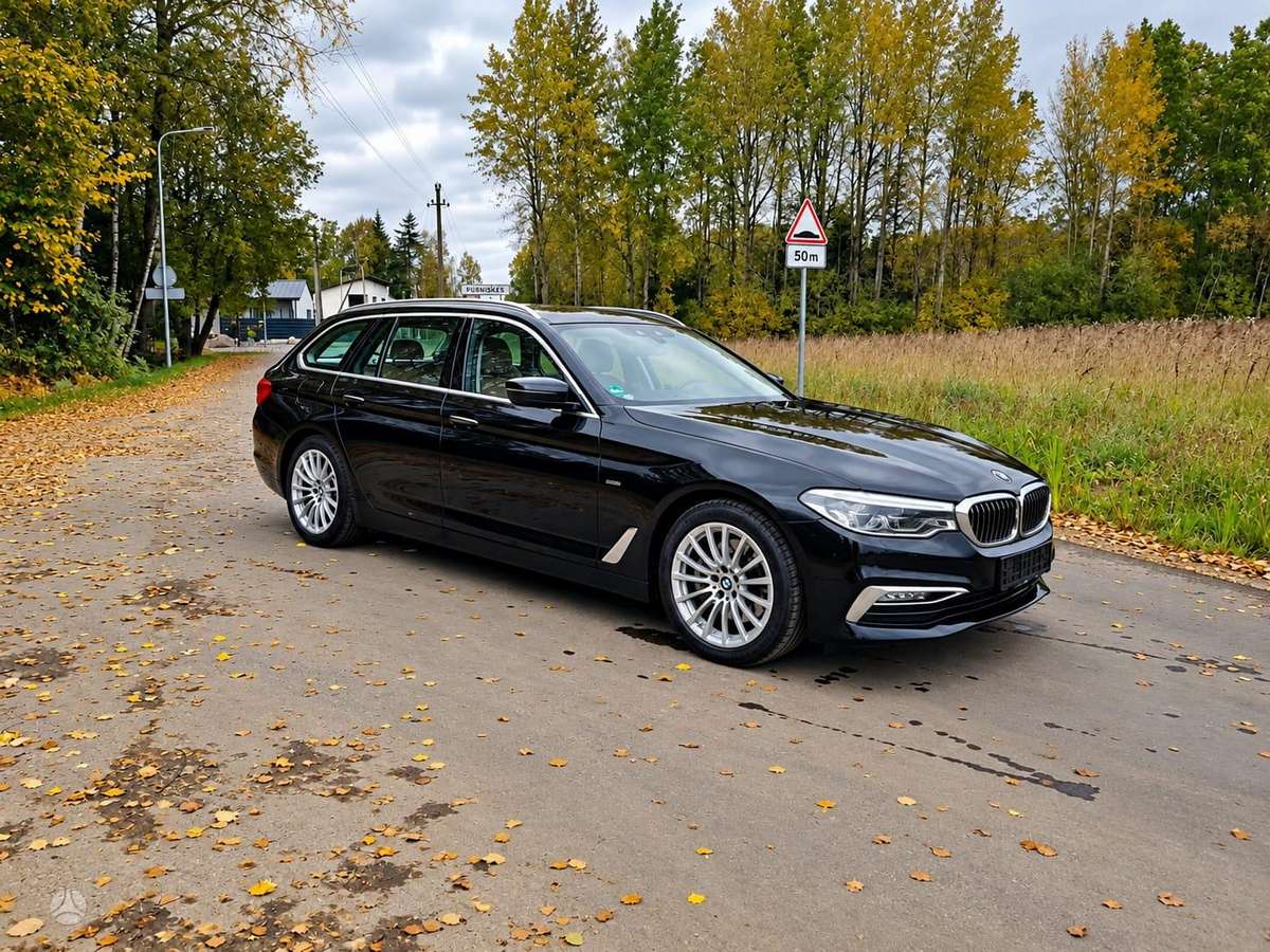 BMW 530, universalas