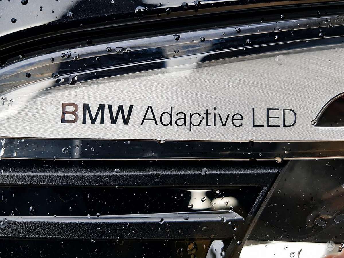 BMW 530, universalas