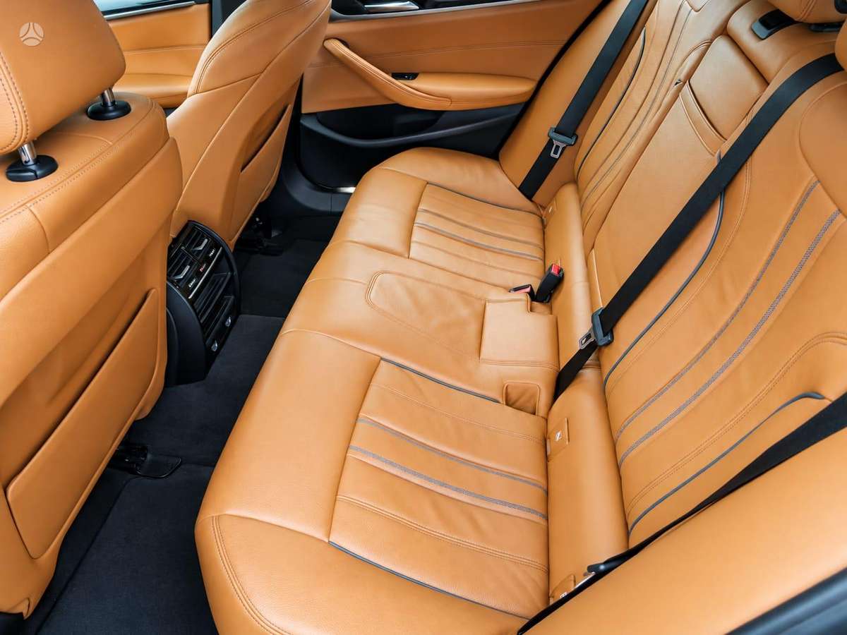 BMW 530, Универсал
