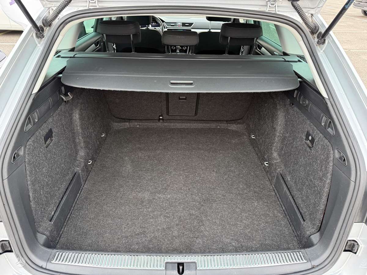 Skoda Superb, 2.0 l., wagon