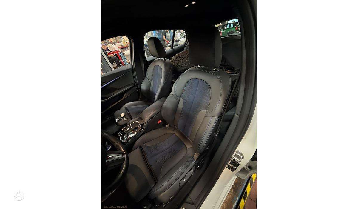 BMW 118, 1.5 l., Хэтчбек