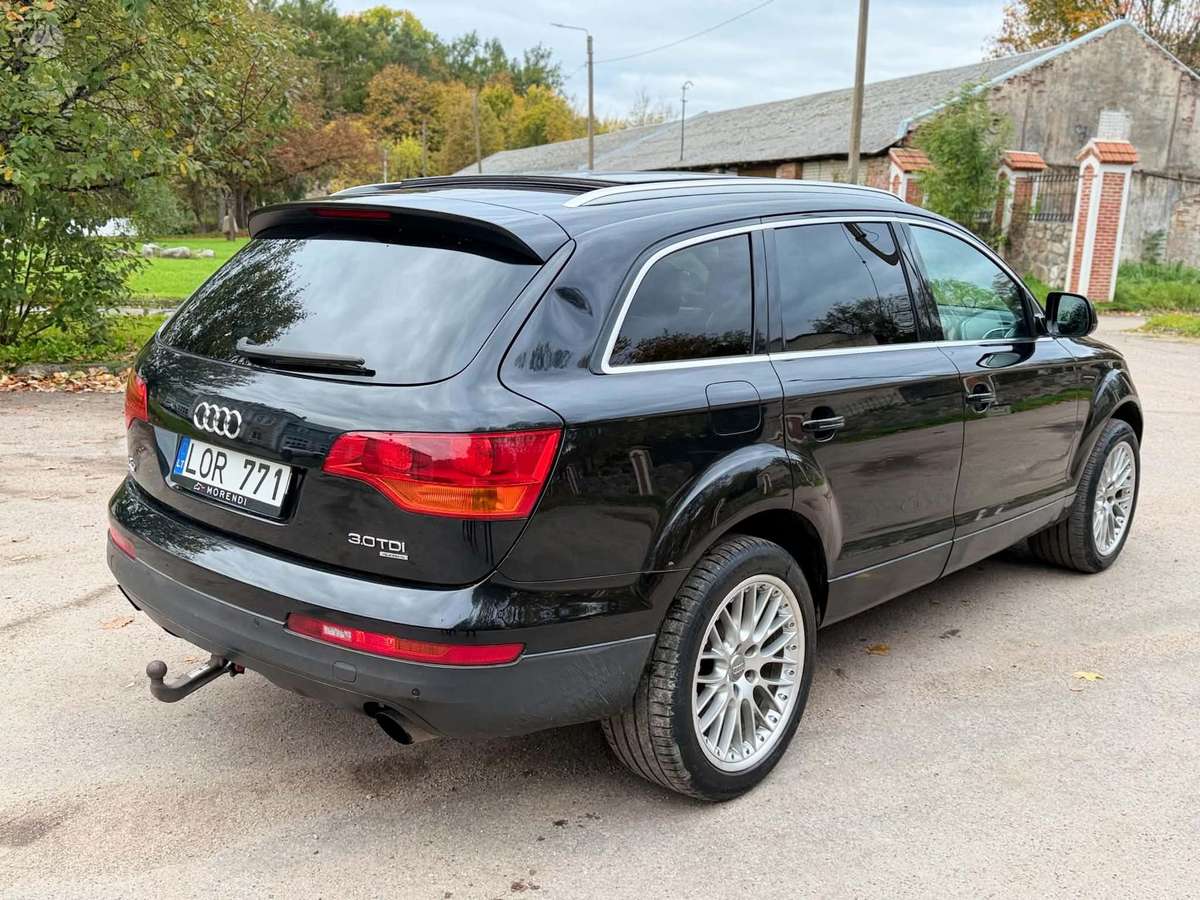 Audi Q7, 3.0 l., Минивэн