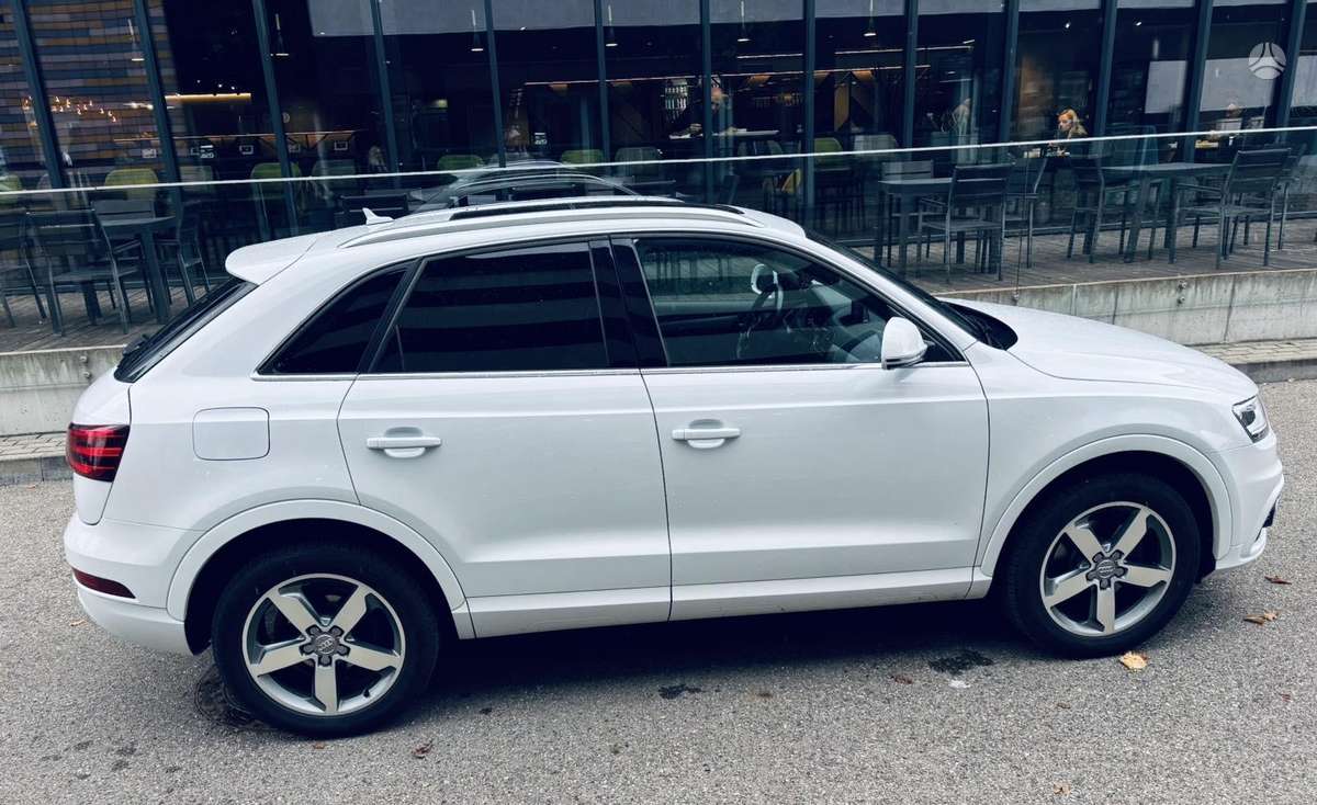 Audi Q3, 2.0 l., Внедорожник / Кроссовер
