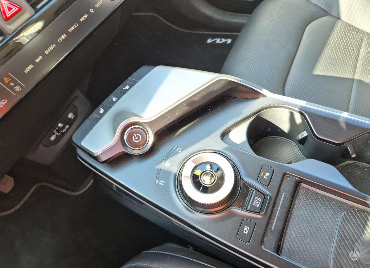 Kia EV6, off-road / crossover