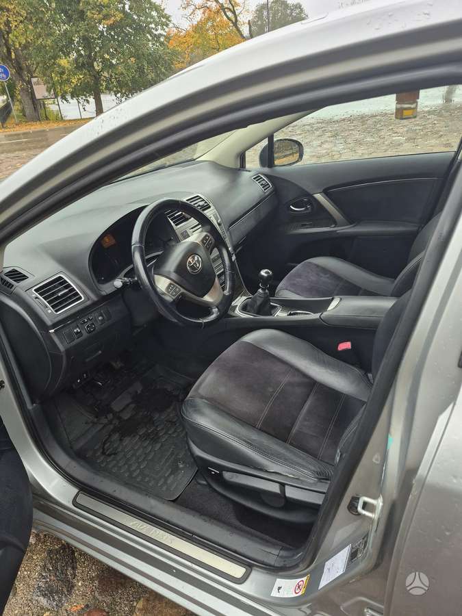 Toyota Avensis, 2.0 l., Универсал