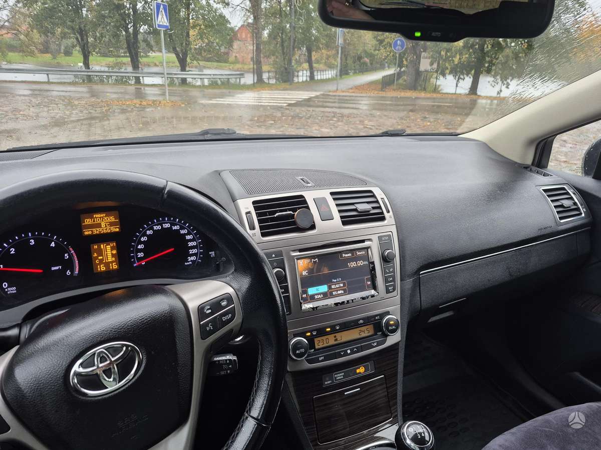 Toyota Avensis, 2.0 l., Универсал