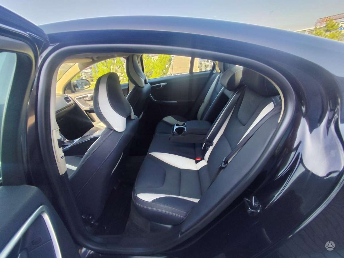 Volvo S60, 1.6 l., Седан