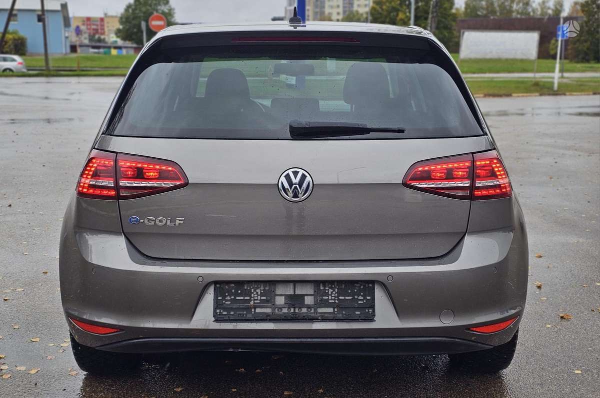 Volkswagen Golf, 24 kWh, hatchback