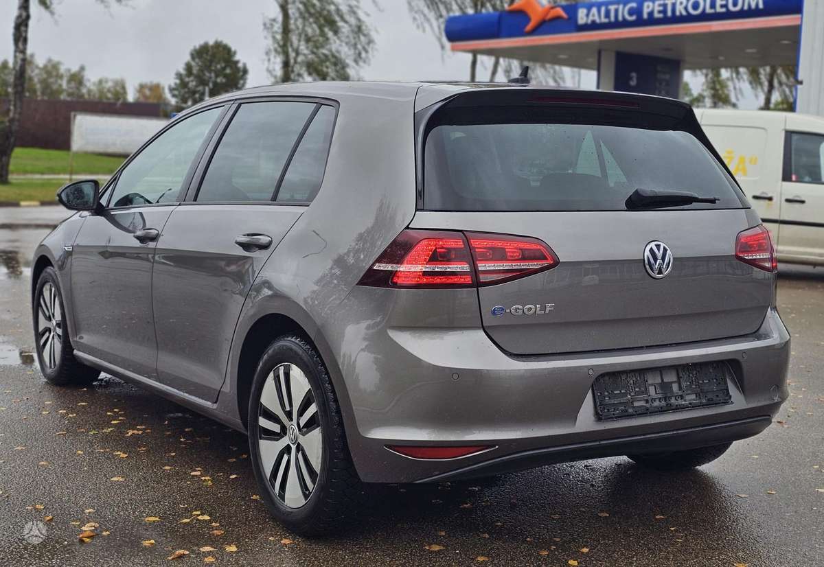 Volkswagen Golf, 24 kWh, hatchback