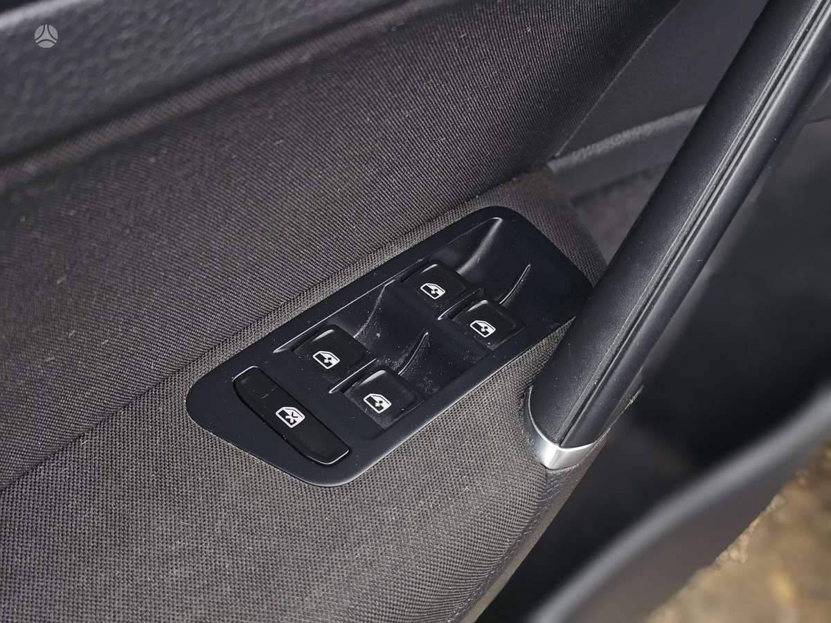 Volkswagen Golf, 24 kWh, hatchback