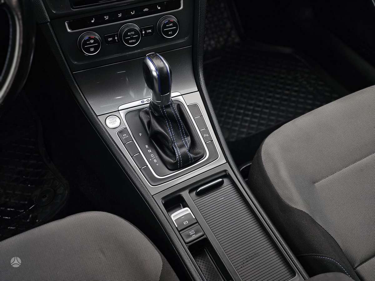 Volkswagen Golf, 24 kWh, hatchback