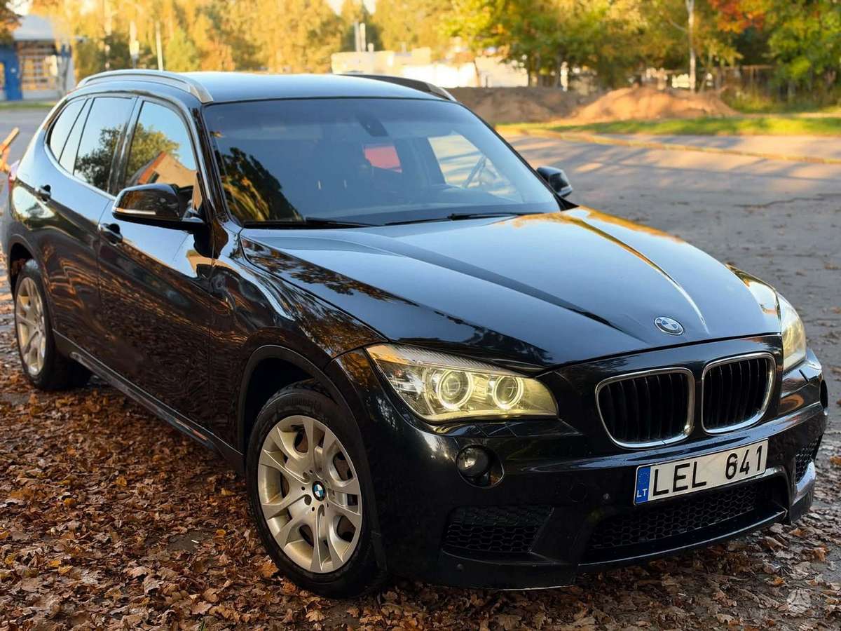 BMW X1, 2.0 l., Внедорожник / Кроссовер