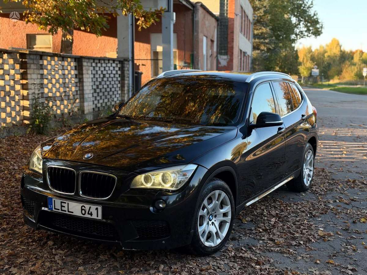 BMW X1, 2.0 l., Внедорожник / Кроссовер