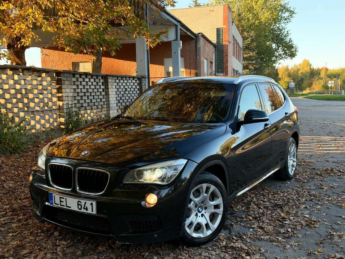 BMW X1, 2.0 l., Внедорожник / Кроссовер