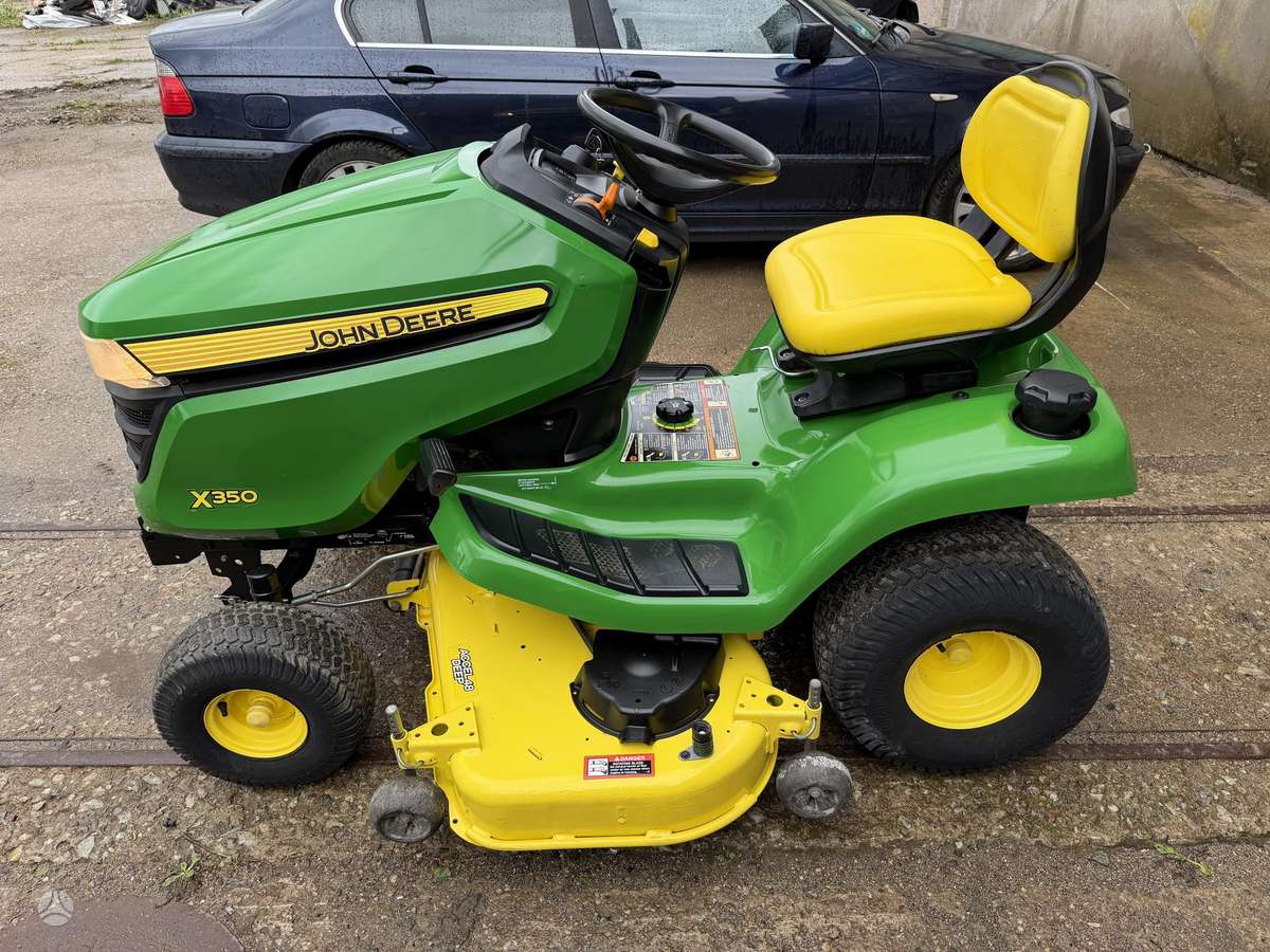John Deere X350, садовые тракторы