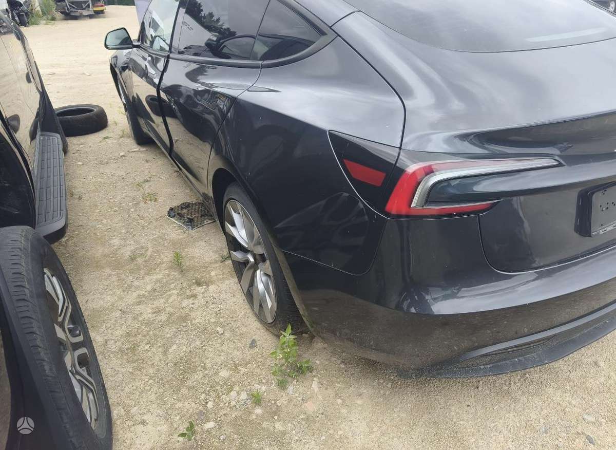 Tesla Model 3, 60 кВт·ч, Хэтчбек