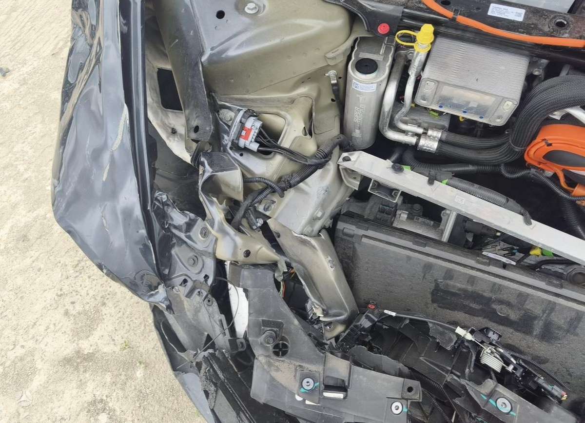 Tesla Model 3, 60 kWh, hatchback