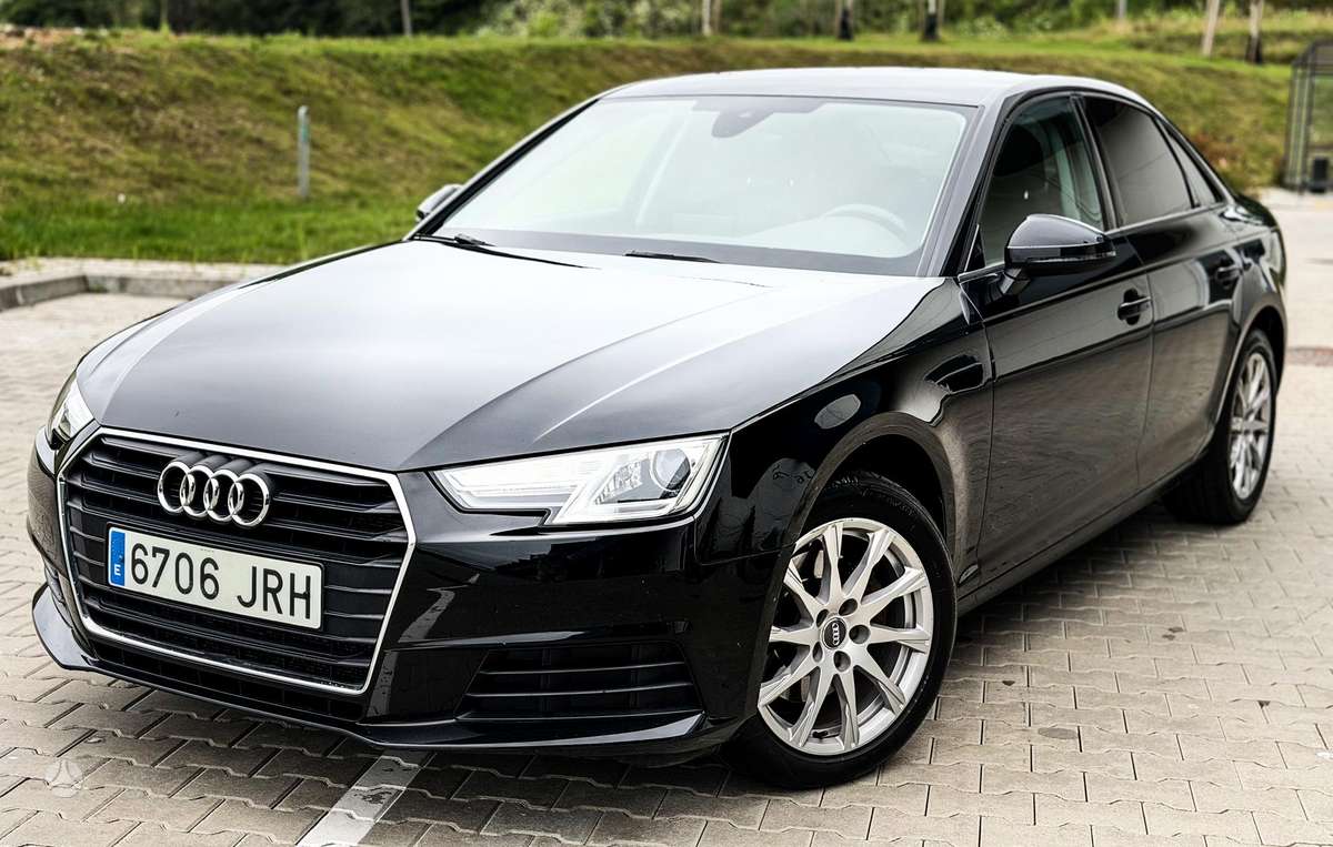 Audi A4, 2.0 l., Седан