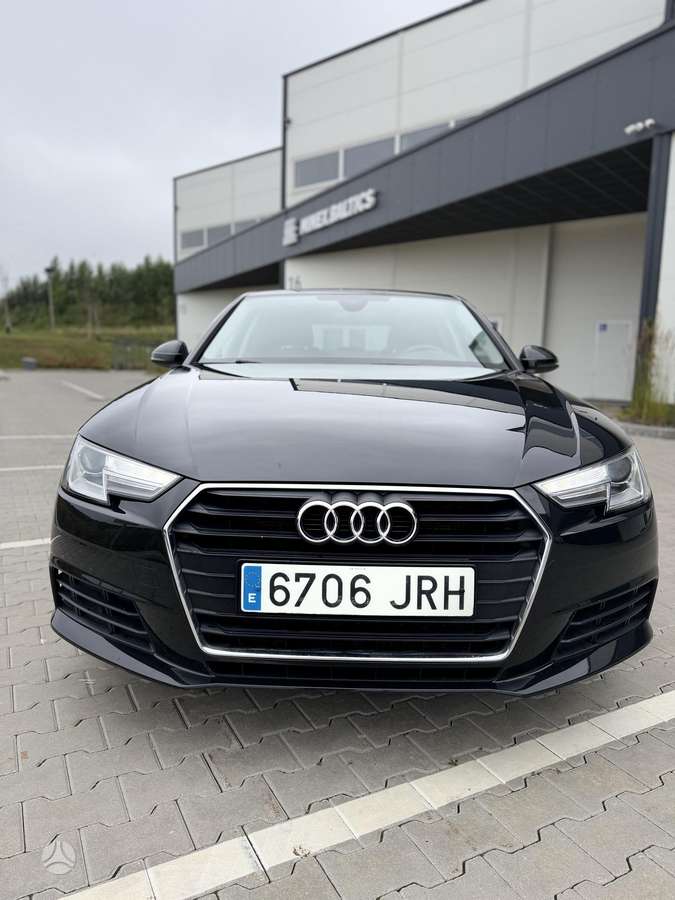 Audi A4, 2.0 l., saloon / sedan