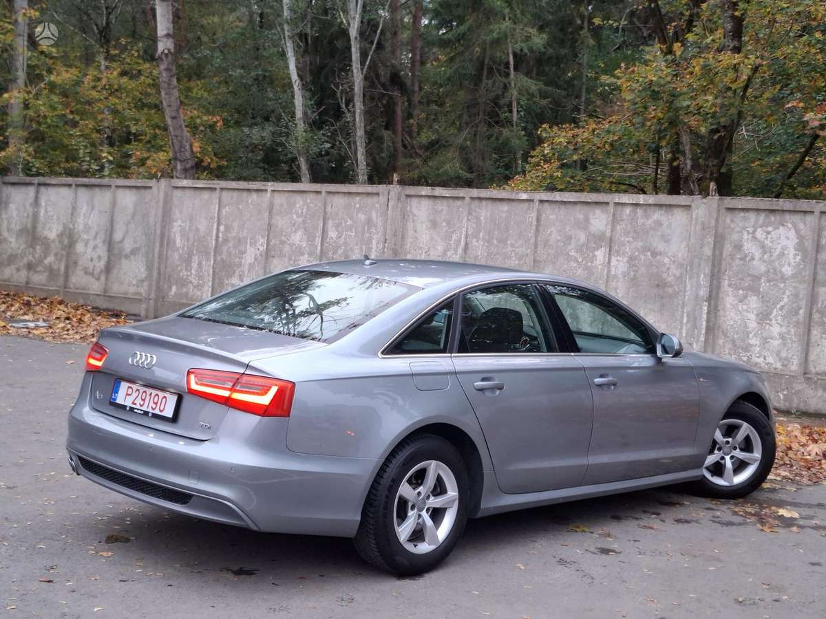 Audi A6, 2.0 l., Седан