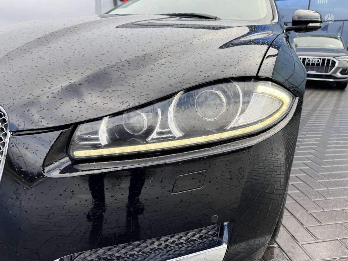 Jaguar XF, 2.2 l., Седан