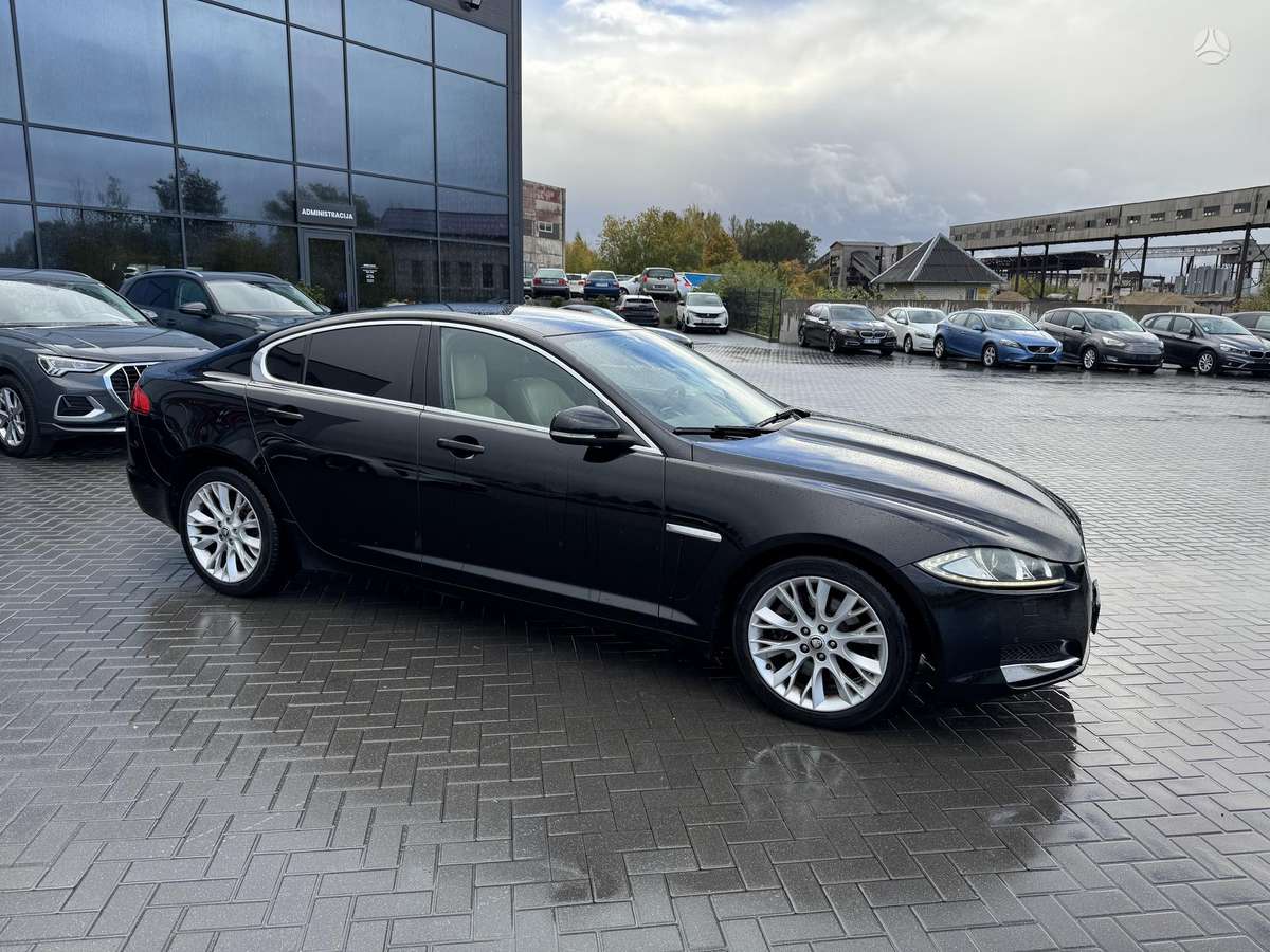 Jaguar XF, 2.2 l., Седан