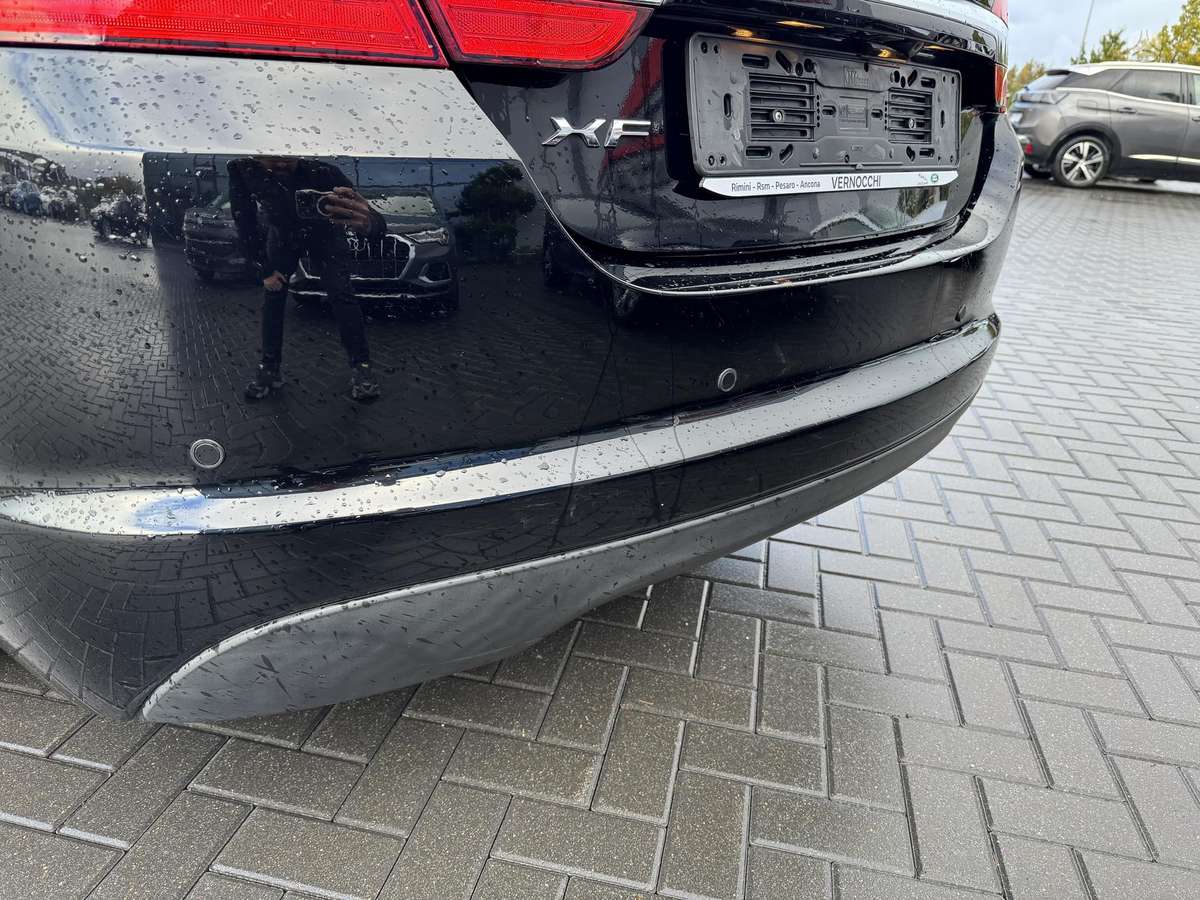 Jaguar XF, 2.2 l., Седан