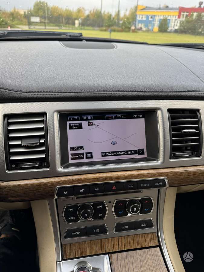 Jaguar XF, 2.2 l., Седан