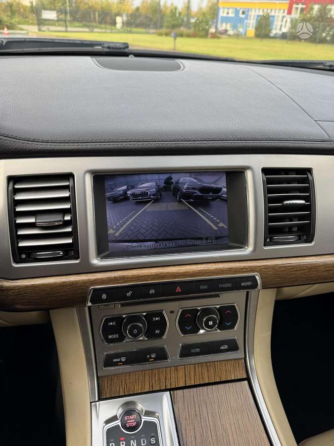 Jaguar XF, 2.2 l., Седан