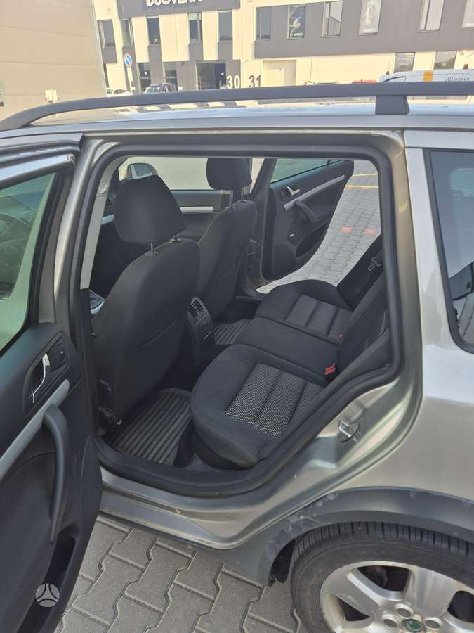 Skoda Octavia 2010 — photo 23