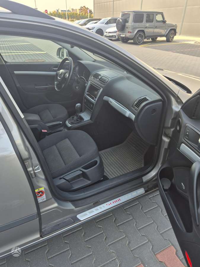 Skoda Octavia 2010 — photo 17