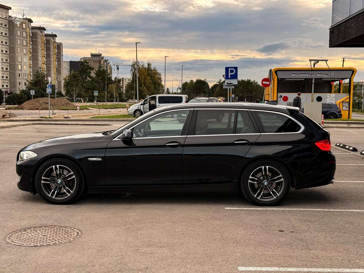 BMW 525, 3.0 l., wagon
