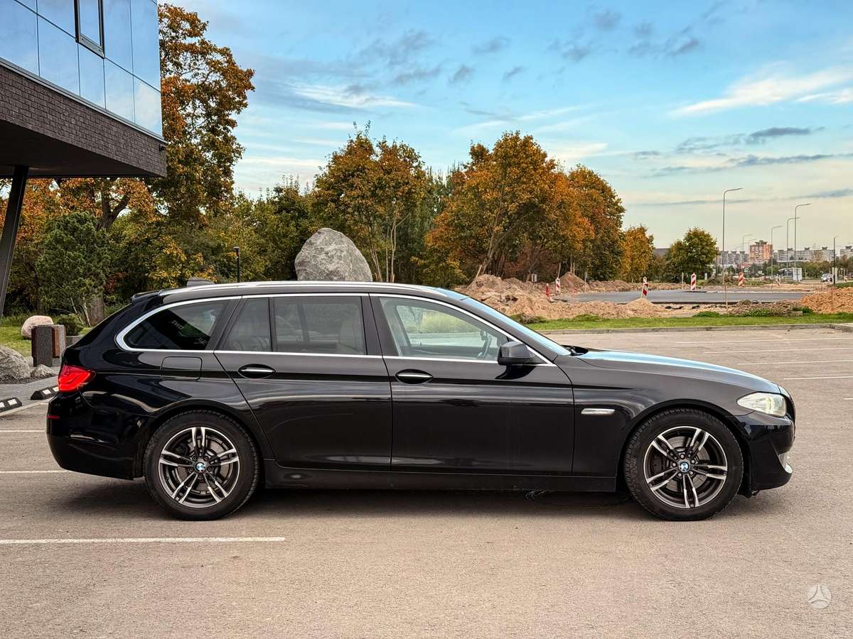 BMW 525, 3.0 l., Универсал