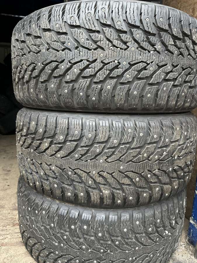 Nokian, зимние 275/45 R20