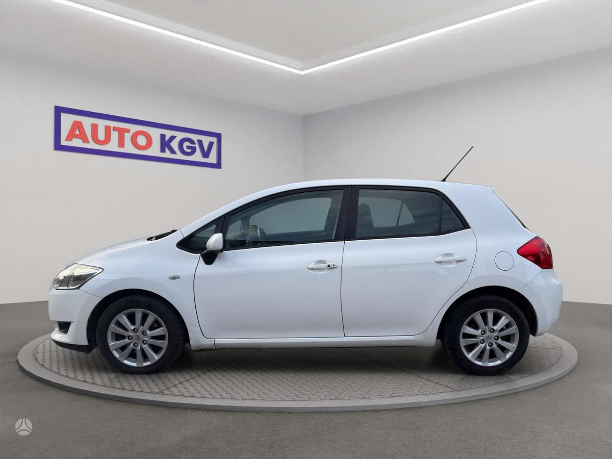 Toyota Auris, 2.0 l., hatchback