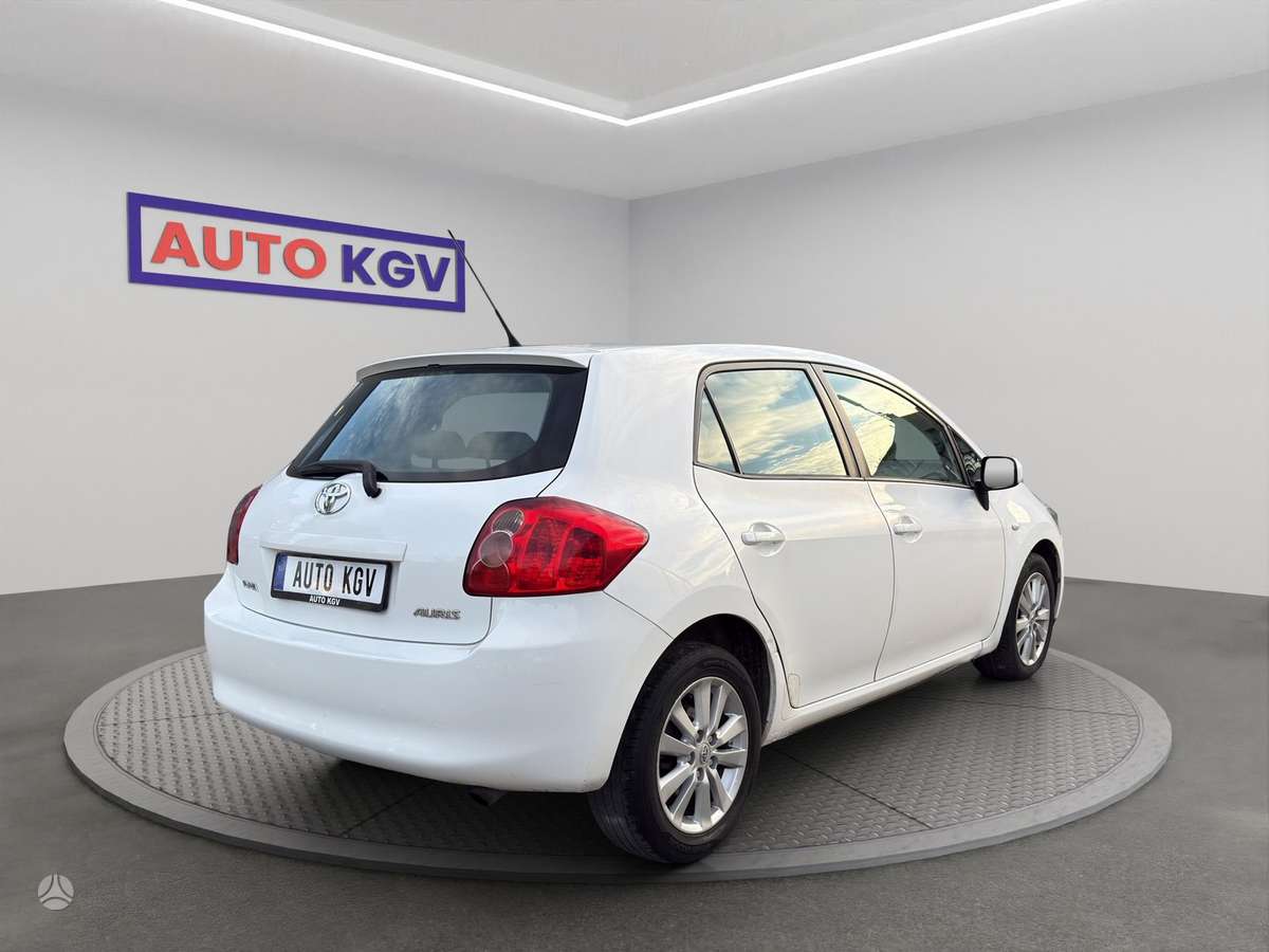 Toyota Auris, 2.0 l., hatchback