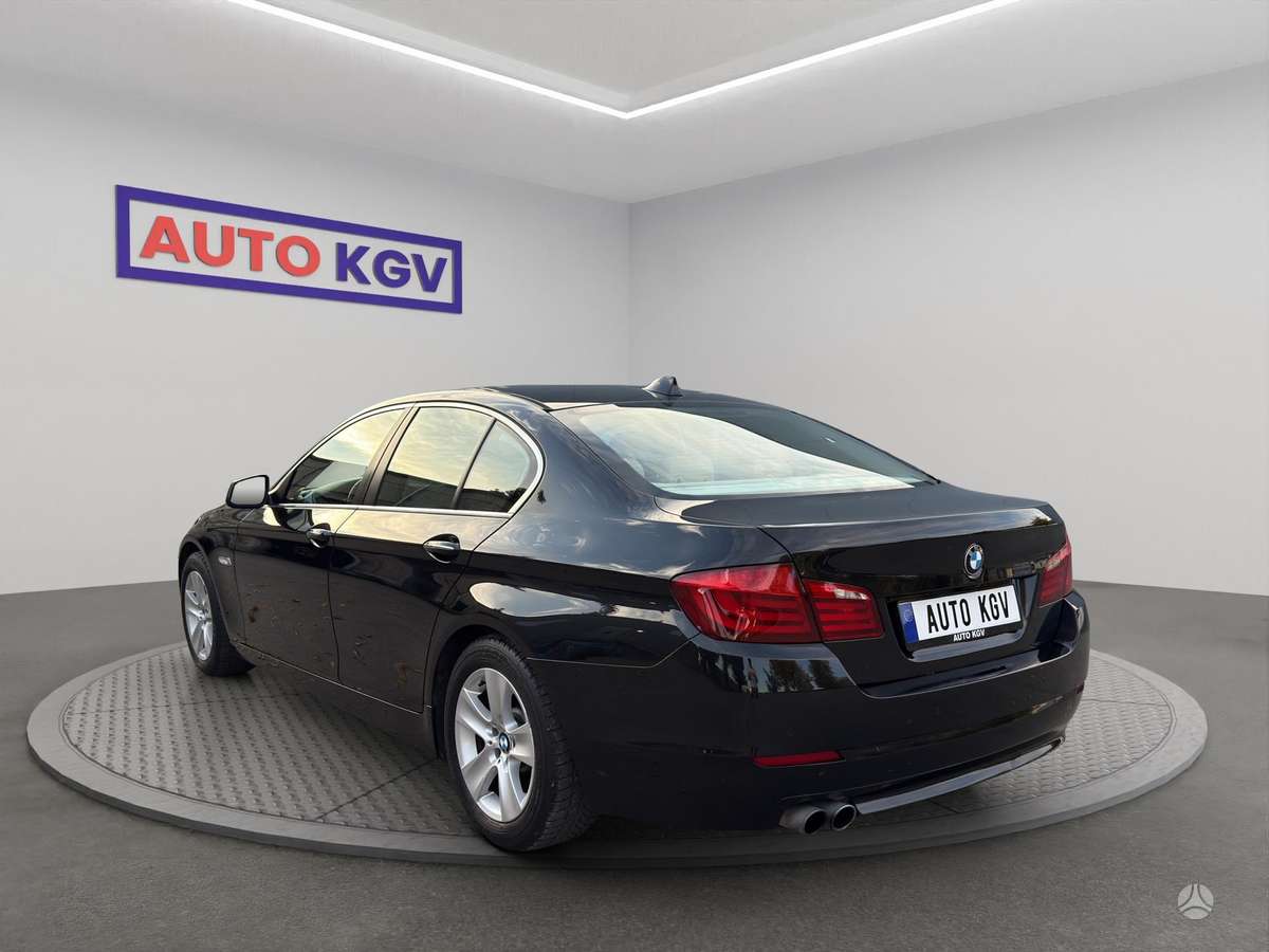 BMW 528, 2.0 l., Седан
