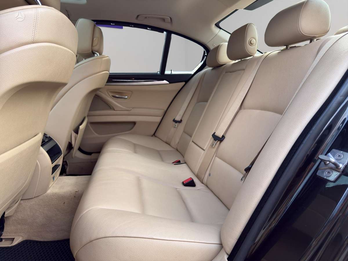 BMW 528, 2.0 l., Седан