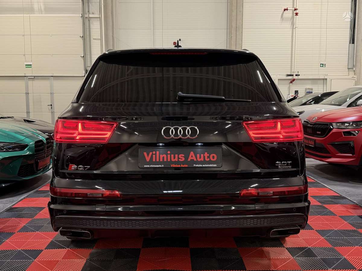 Audi SQ7, 3.0 l., off-road / crossover