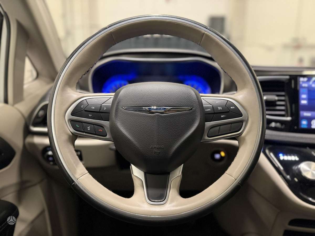 Chrysler Pacifica, 3.6 l., Минивэн