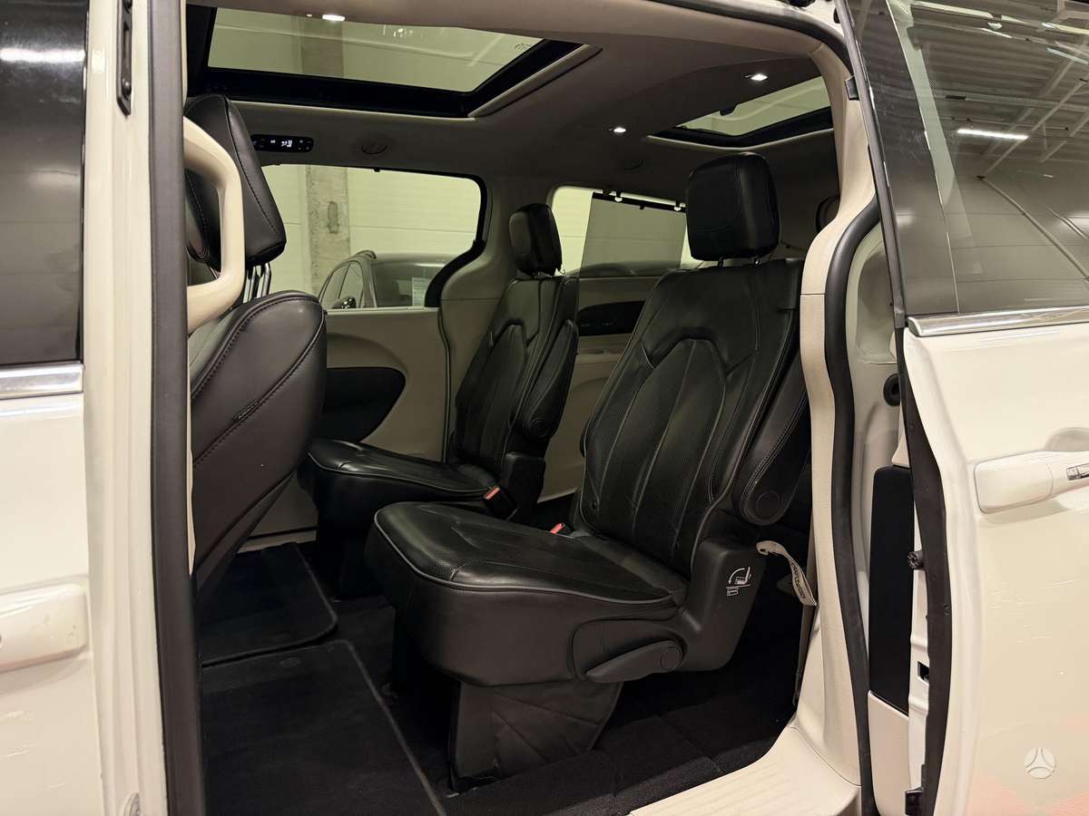 Chrysler Pacifica, 3.6 l., Минивэн