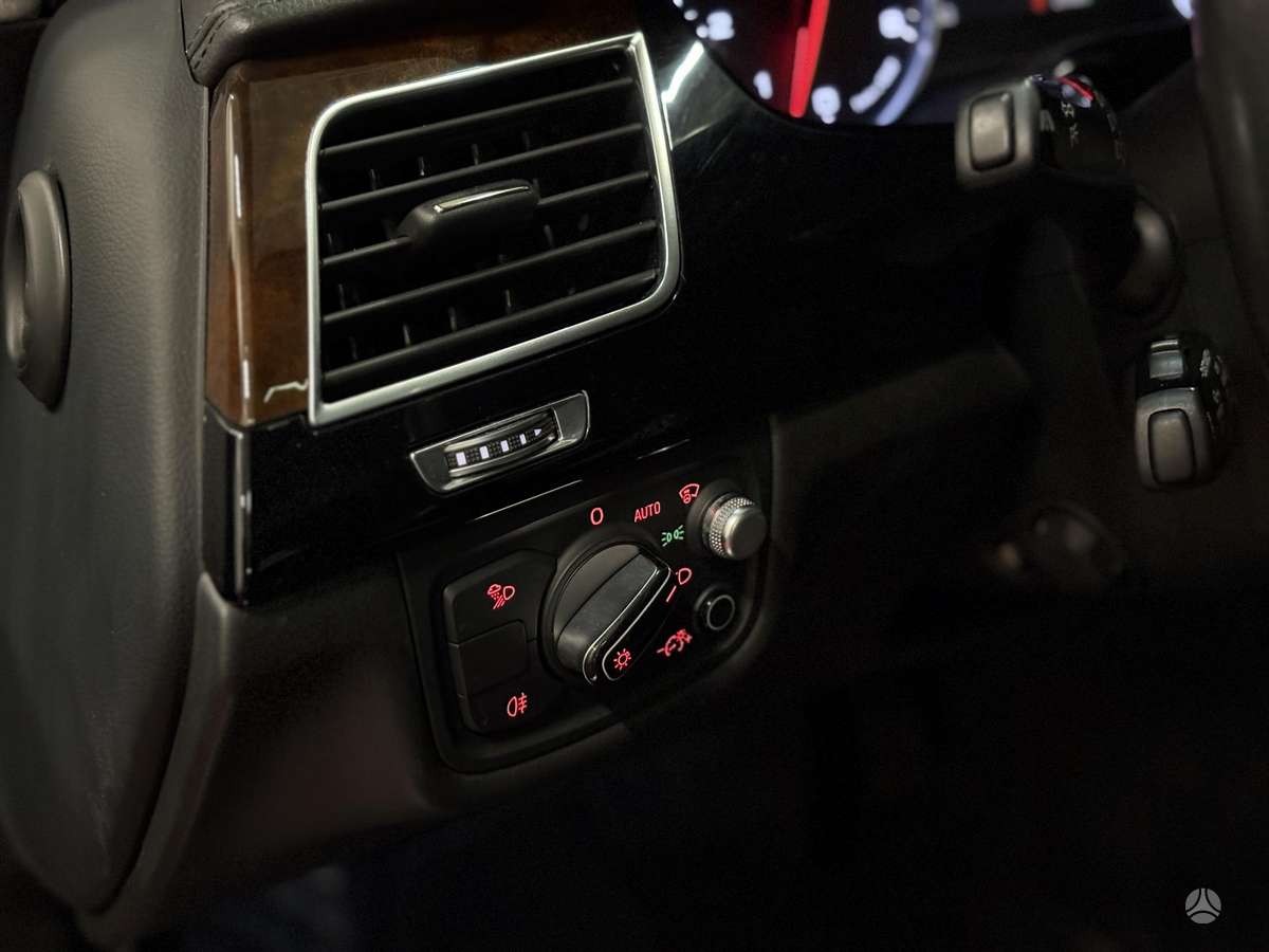 Audi A8 L, 4.0 l., Седан