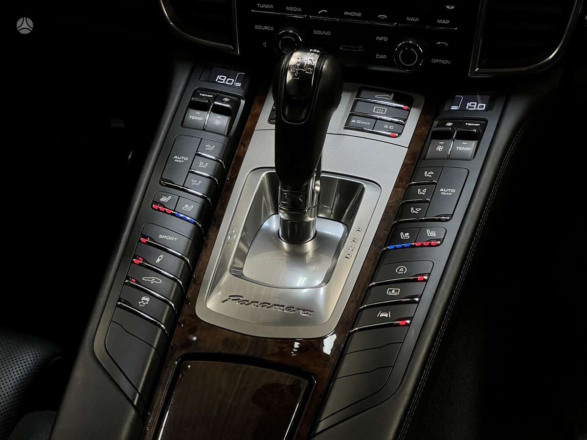 Porsche Panamera, 3.0 l., Хэтчбек